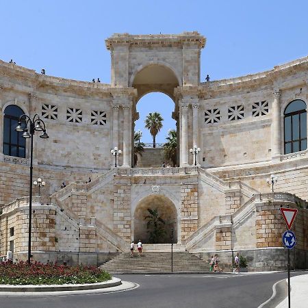 Centro Storico CagliariCasa Tipica Sardaアパートメント エクステリア 写真